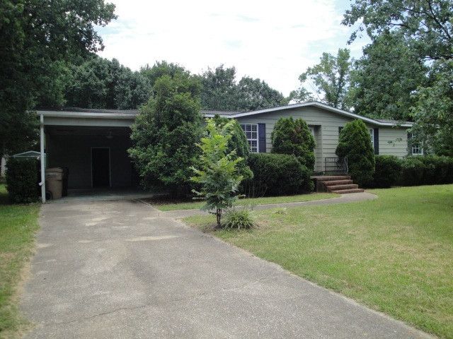 2705 Brigadoon Dr, Clayton, NC 27520