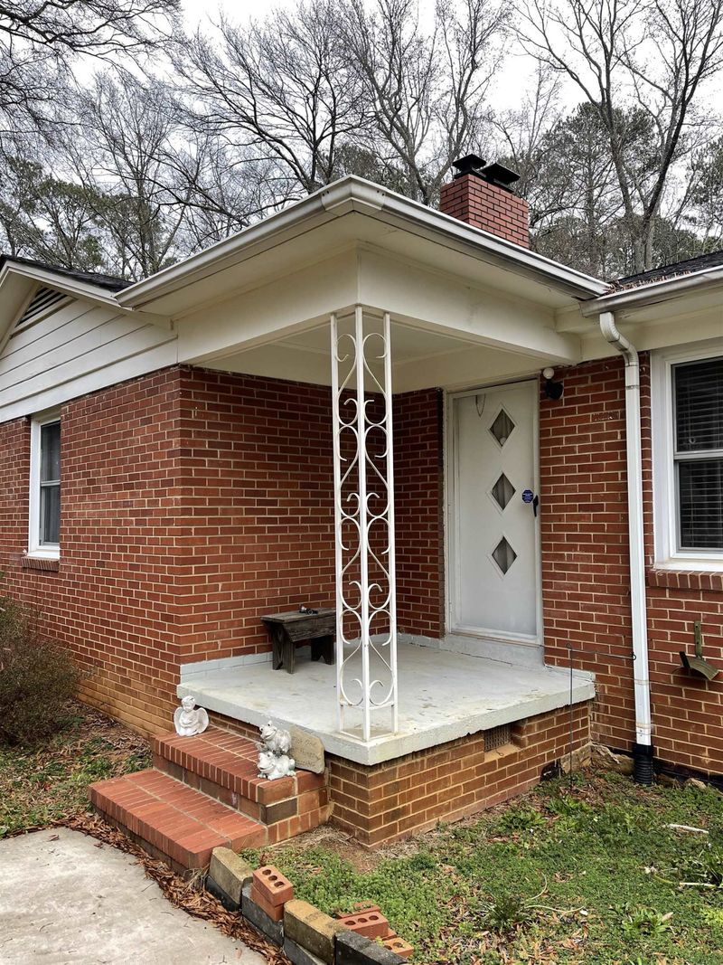 2705 Campbell Rd, Raleigh, NC 27606