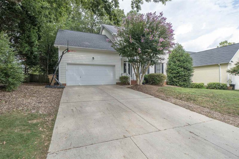 2705 Crofton Springs Dr, Raleigh, NC 27615