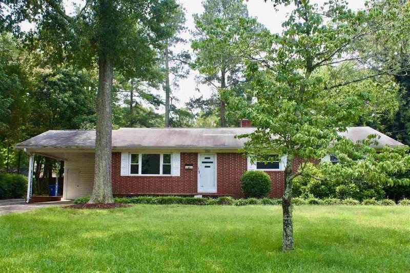 2705 Fairlawn Rd, Durham, NC 27705
