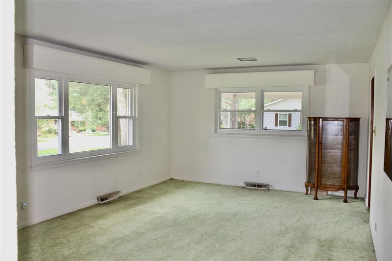 2705 Fairlawn Rd, Durham, NC 27705