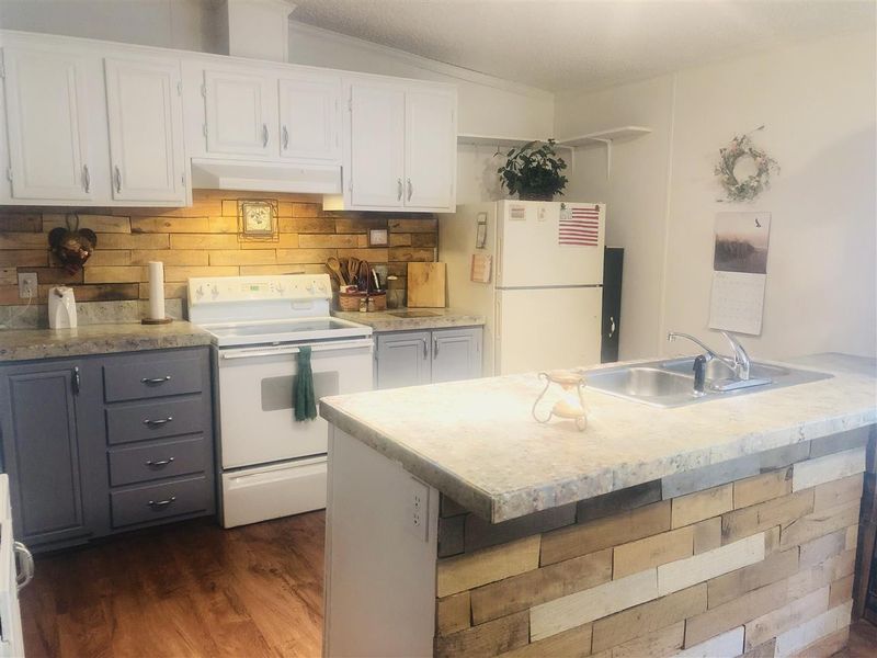 2705 Franks Dr, Raleigh, NC 27610