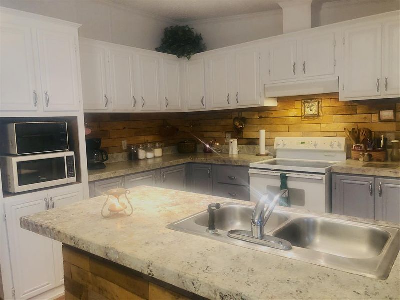 2705 Franks Dr, Raleigh, NC 27610
