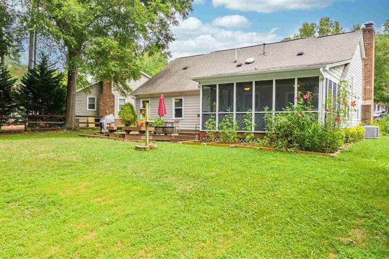 2705 Heathersmith Ct, Raleigh, NC 27604