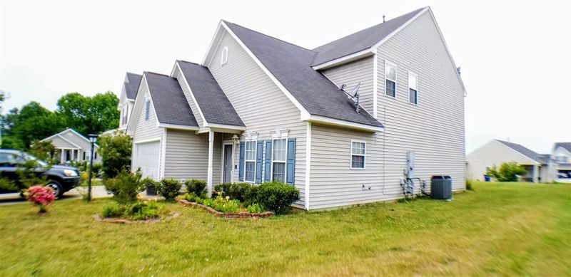 2705 Lead Crystal Ct, Raleigh, NC 27610