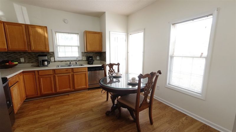 2705 Lead Crystal Ct, Raleigh, NC 27610