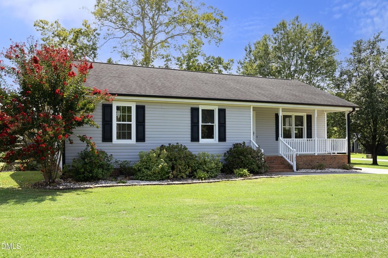 2705 Stageline Dr, Raleigh, NC 27603