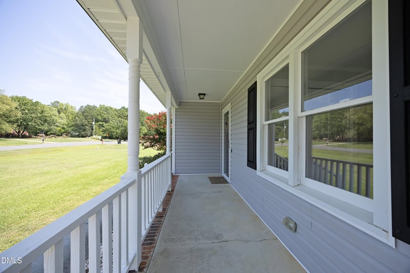 2705 Stageline Dr, Raleigh, NC 27603