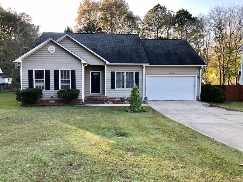 2705 Sunnybrook Dr, Sanford, NC 27330