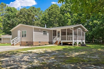 2705 Woodie Dr, Wendell, NC 27591