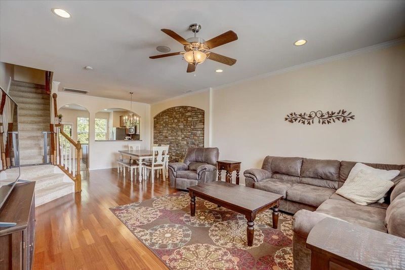 2706 Chilton Pl, Raleigh, NC 27616