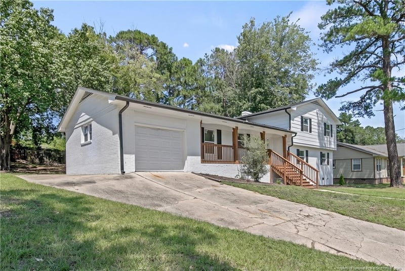 2706 Fordham Dr, Fayetteville, NC 28304