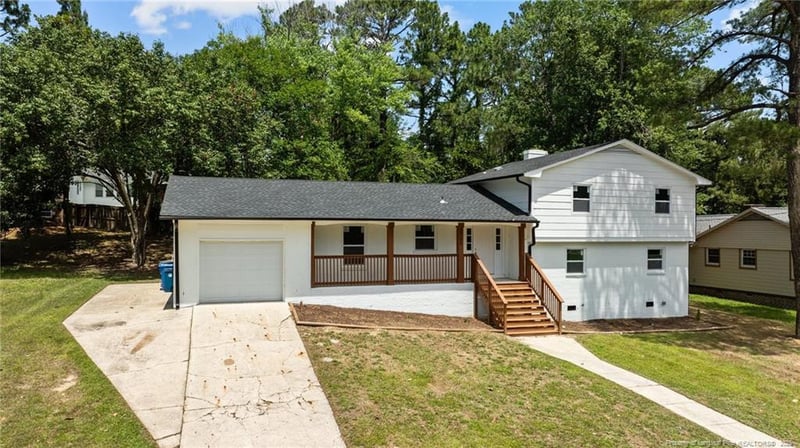 2706 Fordham Dr, Fayetteville, NC 28304