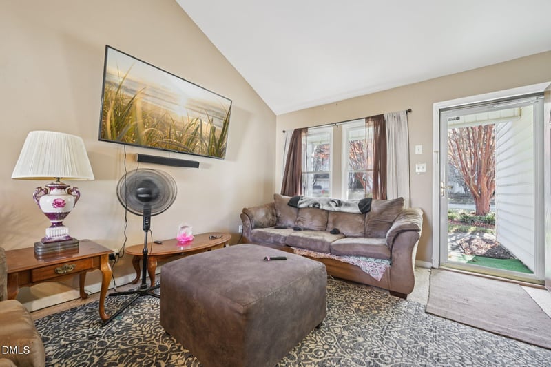 2706 Ramblegate Ln, Durham, NC 27705