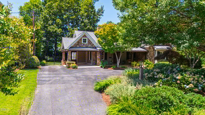 2707 Anderson Dr, Raleigh, NC 27608