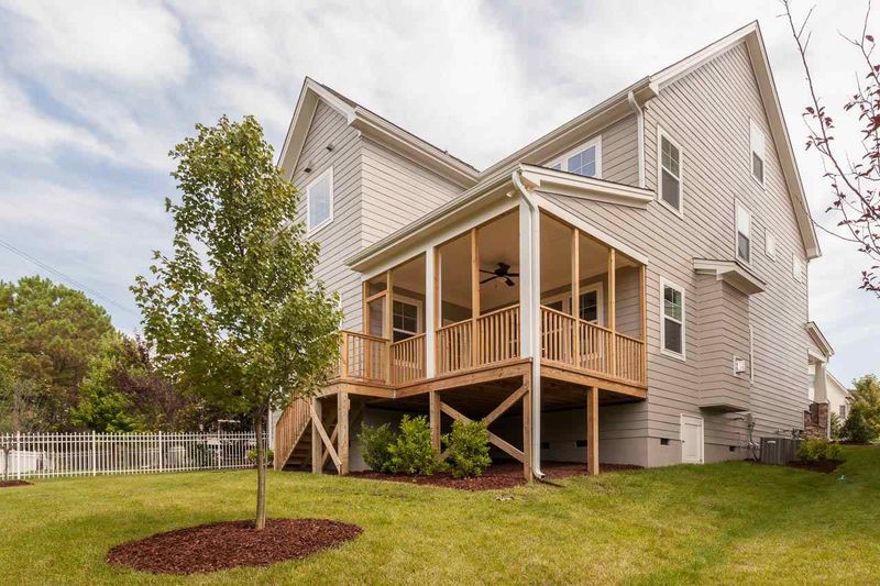 2707 Cameron Pond Dr, Cary, NC 27519