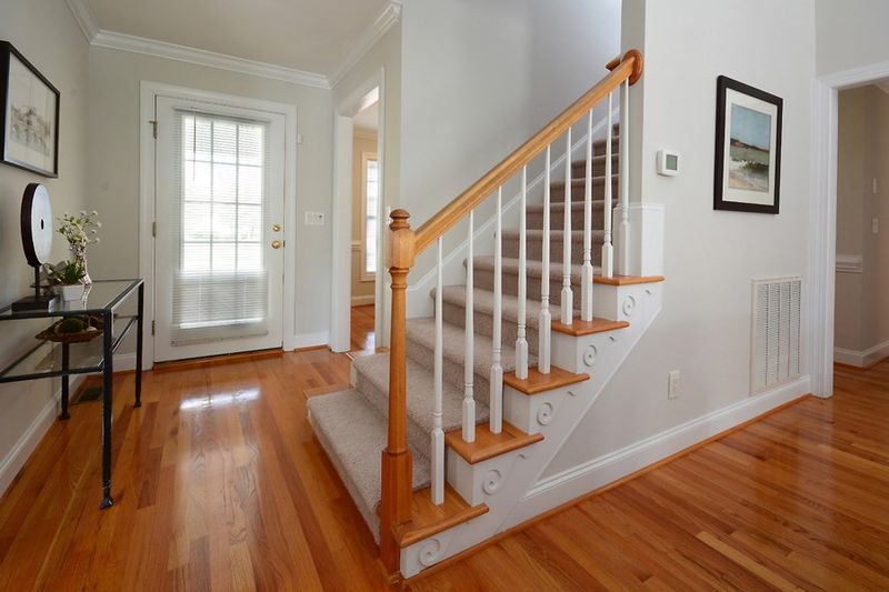 2707 Indian Trl, Durham, NC 27705