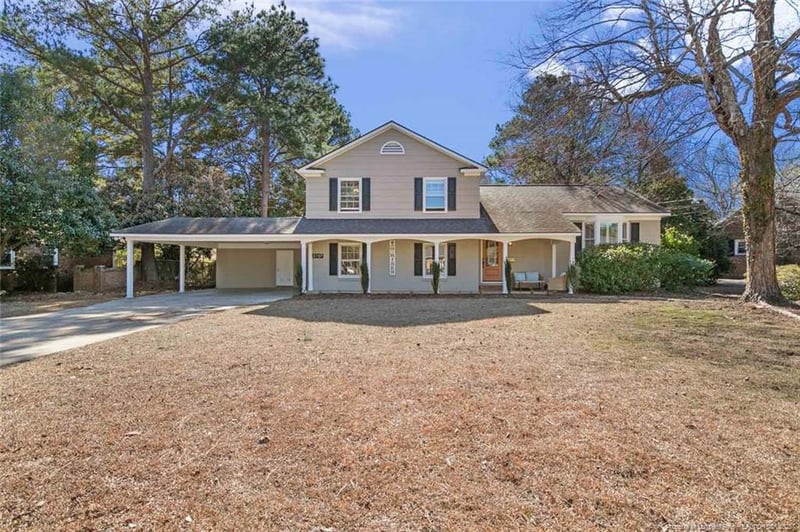 2707 Mirror Lake Dr, Fayetteville, NC 28303