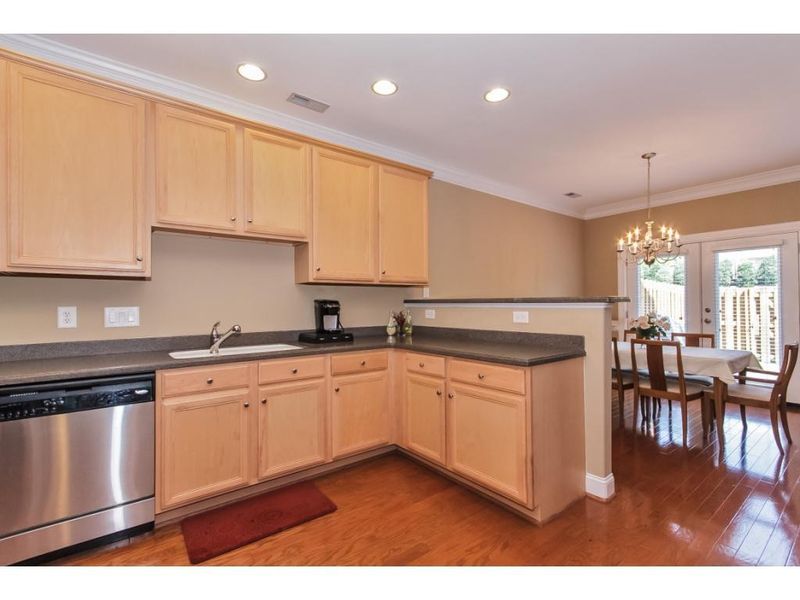 2707 Monticello, Burlington, NC 27215