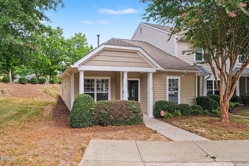 2707 Willow Pines Pl, Raleigh, NC 27614