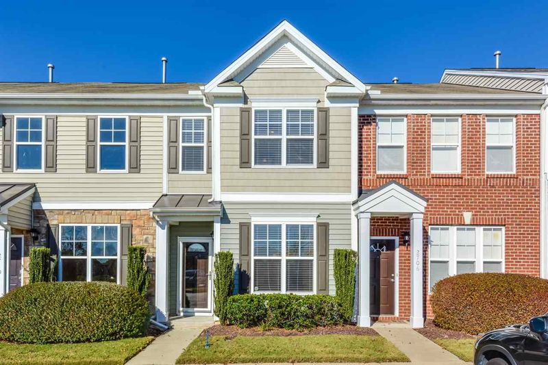 2708 Chilton Pl, Raleigh, NC 27616