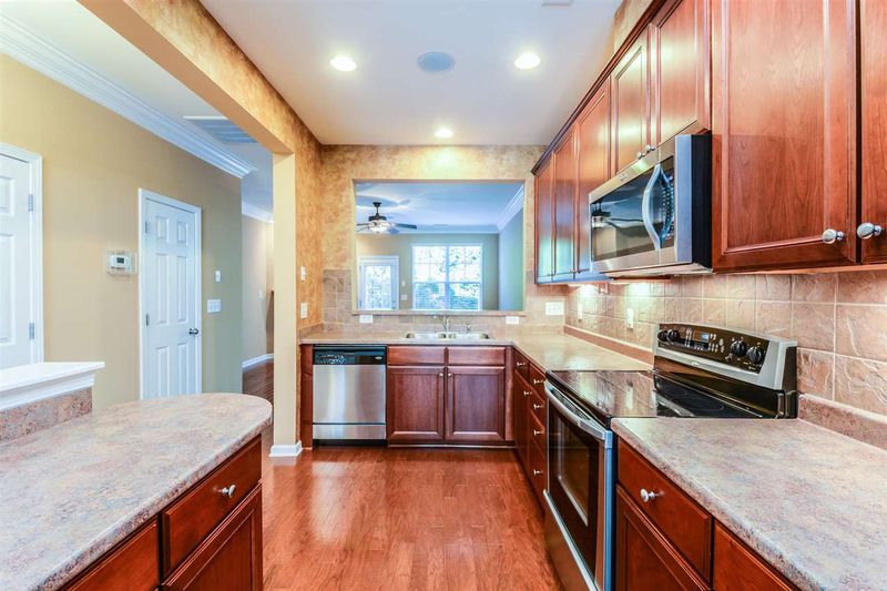2708 Chilton Pl, Raleigh, NC 27616