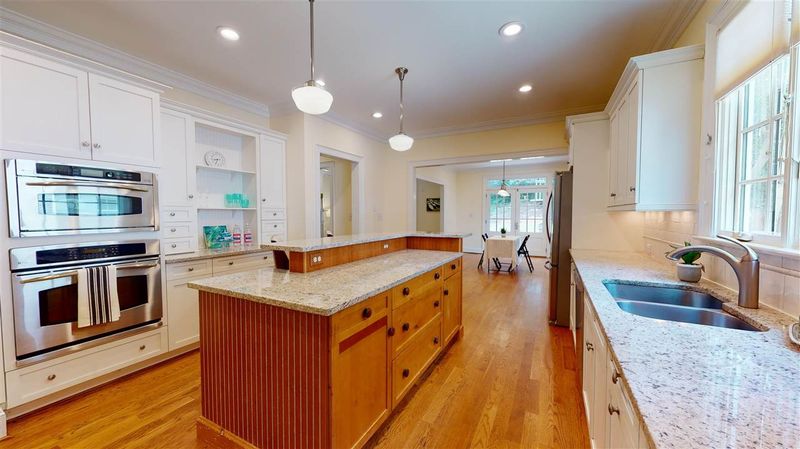 2708 Gordon St, Raleigh, NC 27608
