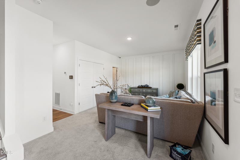 2708 Kempthorne Rd, Cary, NC 27519