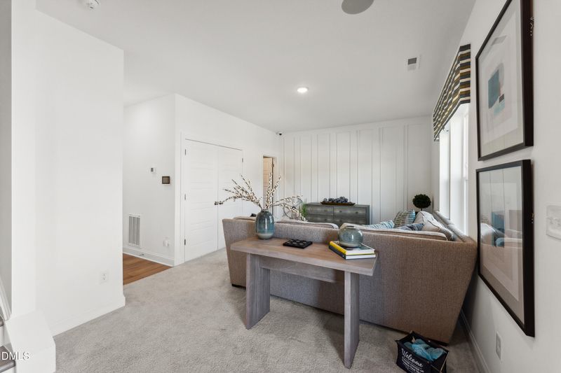 2708 Kempthorne Rd, Cary, NC 27519