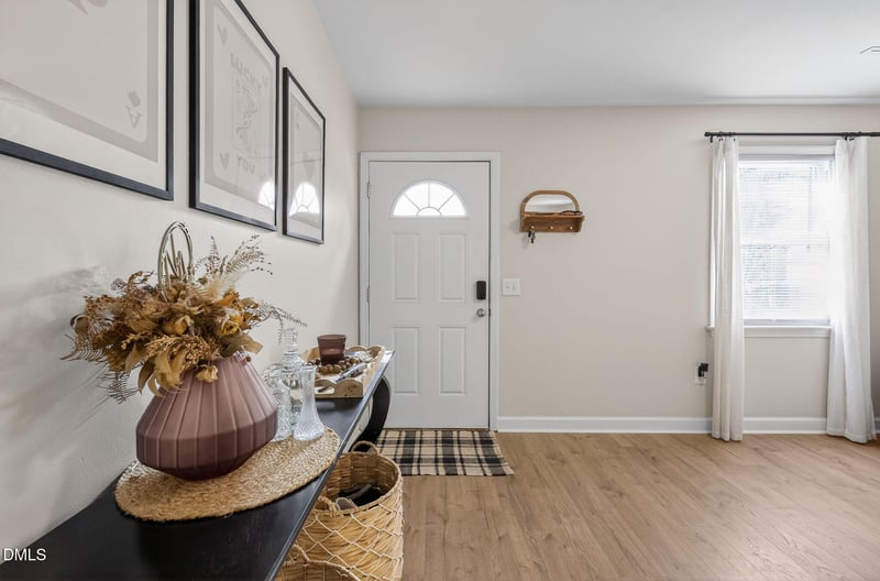 2708 Plainsfield Cir, Raleigh, NC 27610