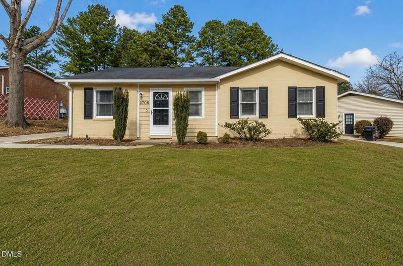 2708 Plainsfield Cir, Raleigh, NC 27610