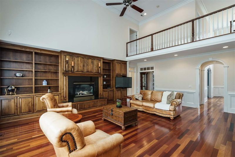 2708 Rolling Oaks Ln, Raleigh, NC 27606