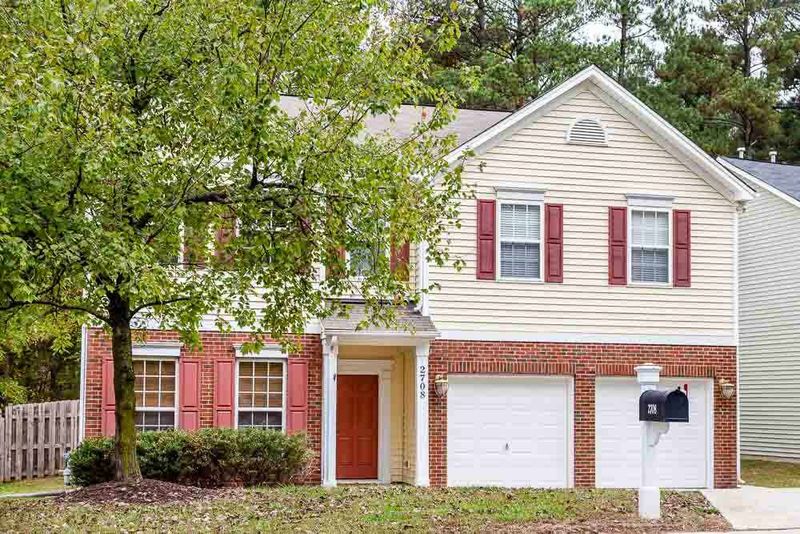 2708 Sagebrush Ln, Durham, NC 27703