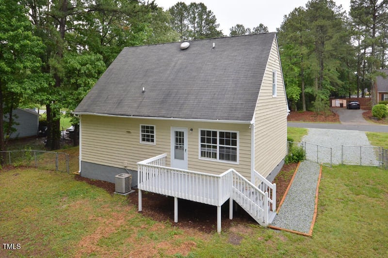 2708 Sundial Cir, Durham, NC 27704