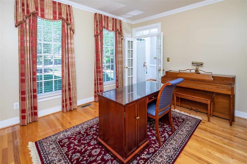 2709 Amstel Way, Raleigh, NC 27613