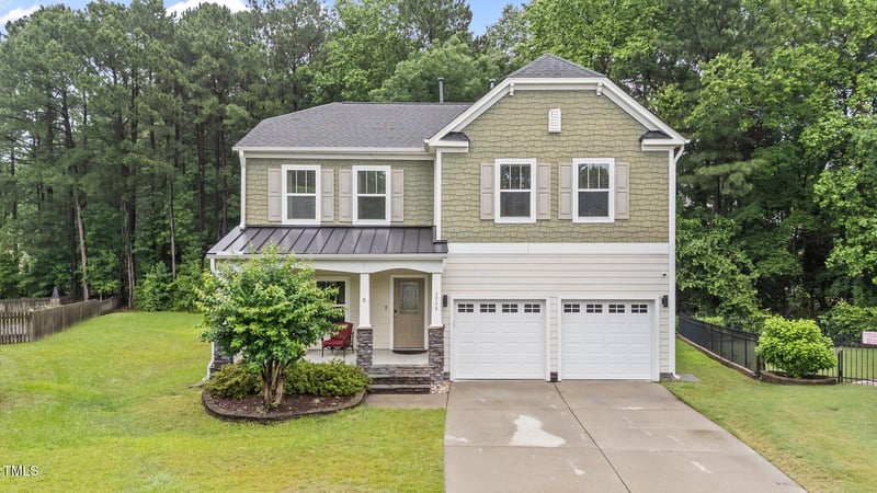 2709 Banks Lake Ct, Fuquay Varina, NC 27526