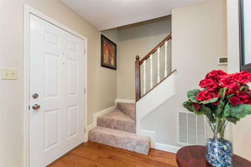 2709 Dalford Ct, Raleigh, NC 27604