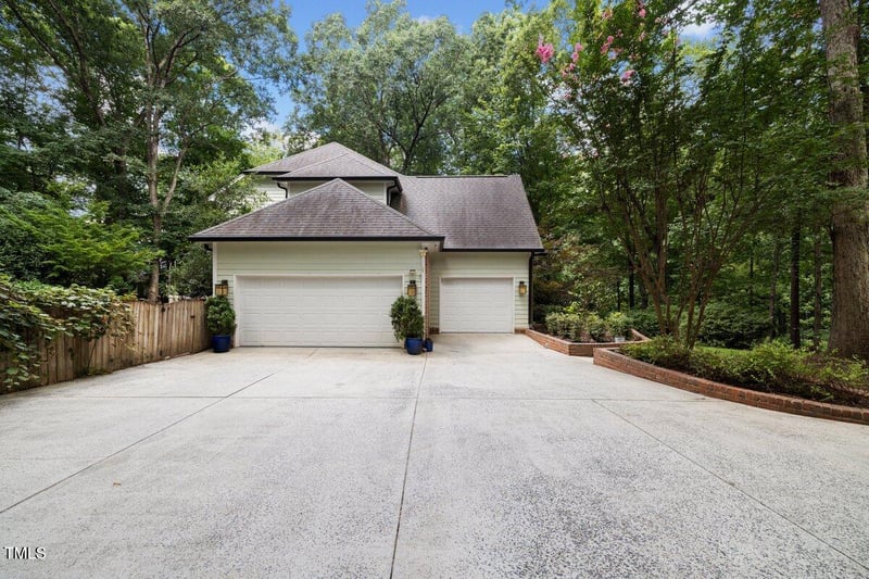 2709 Glassman Ln, Raleigh, NC 27606