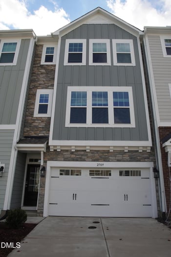 2709 Hunter Woods Dr, Apex, NC 27502