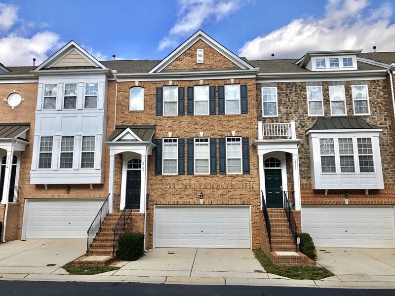 2709 Laurelcherry St, Raleigh, NC 27612