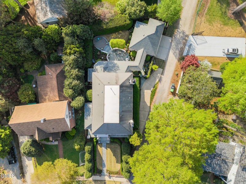 2709 Lochmore Dr, Raleigh, NC 27608