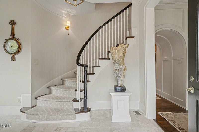 2709 Lochmore Dr, Raleigh, NC 27608
