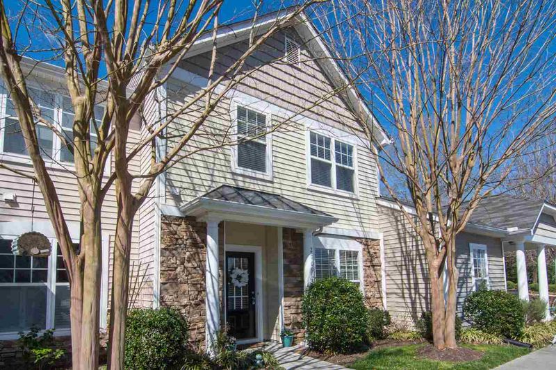 2709 Sunny Corners Ct, Raleigh, NC 27614
