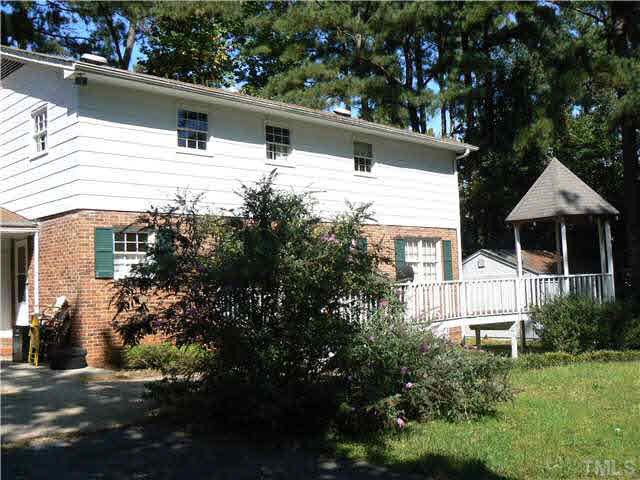 2709 Umstead Rd, Durham, NC 27712