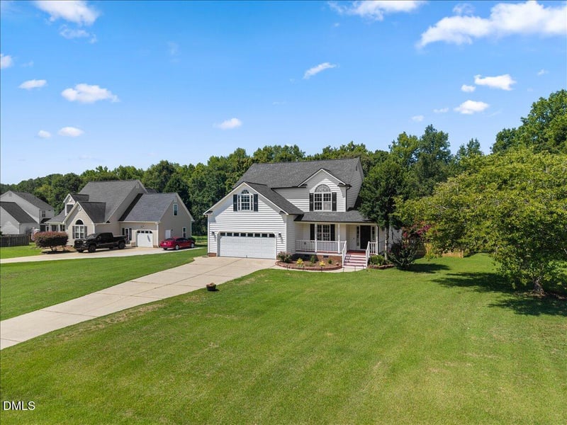 2709 White Rail Dr, Fuquay Varina, NC 27526