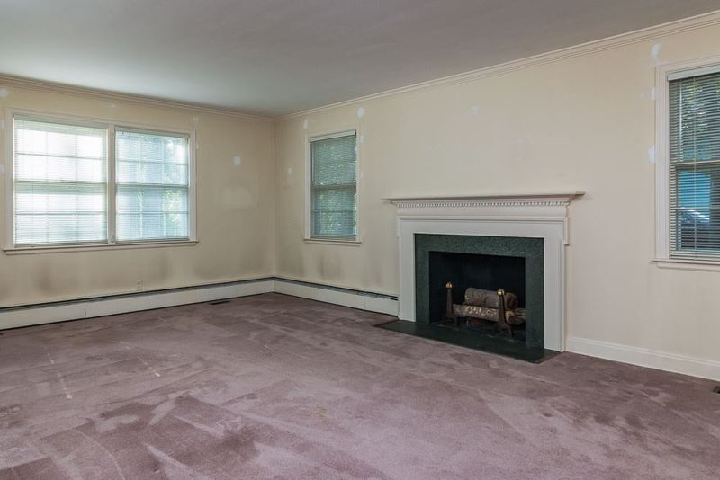 2710 Augusta Dr, Durham, NC 27707