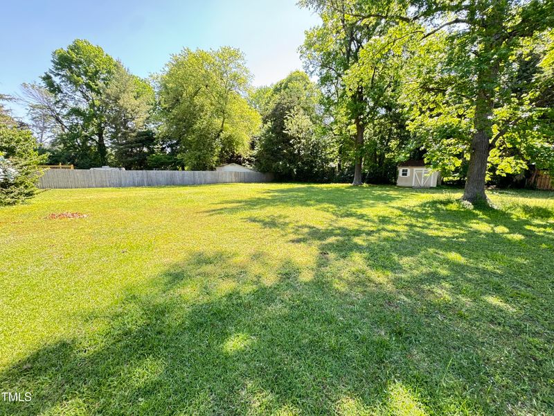2710 Delaney Dr, Burlington, NC 27215