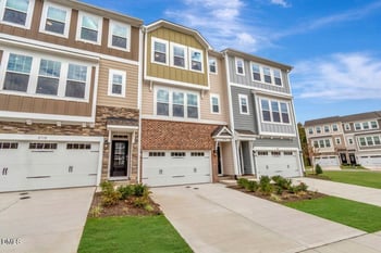 2710 Hunter Woods Dr #634, Apex, NC 27502