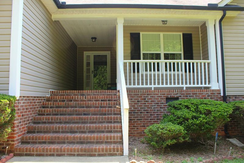 2710 Langstroth Ct, Franklinton, NC 27525