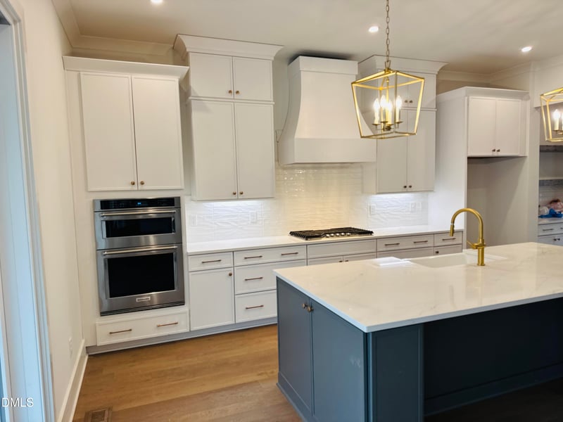 2710 Pathway Dr, Chapel Hill, NC 27516